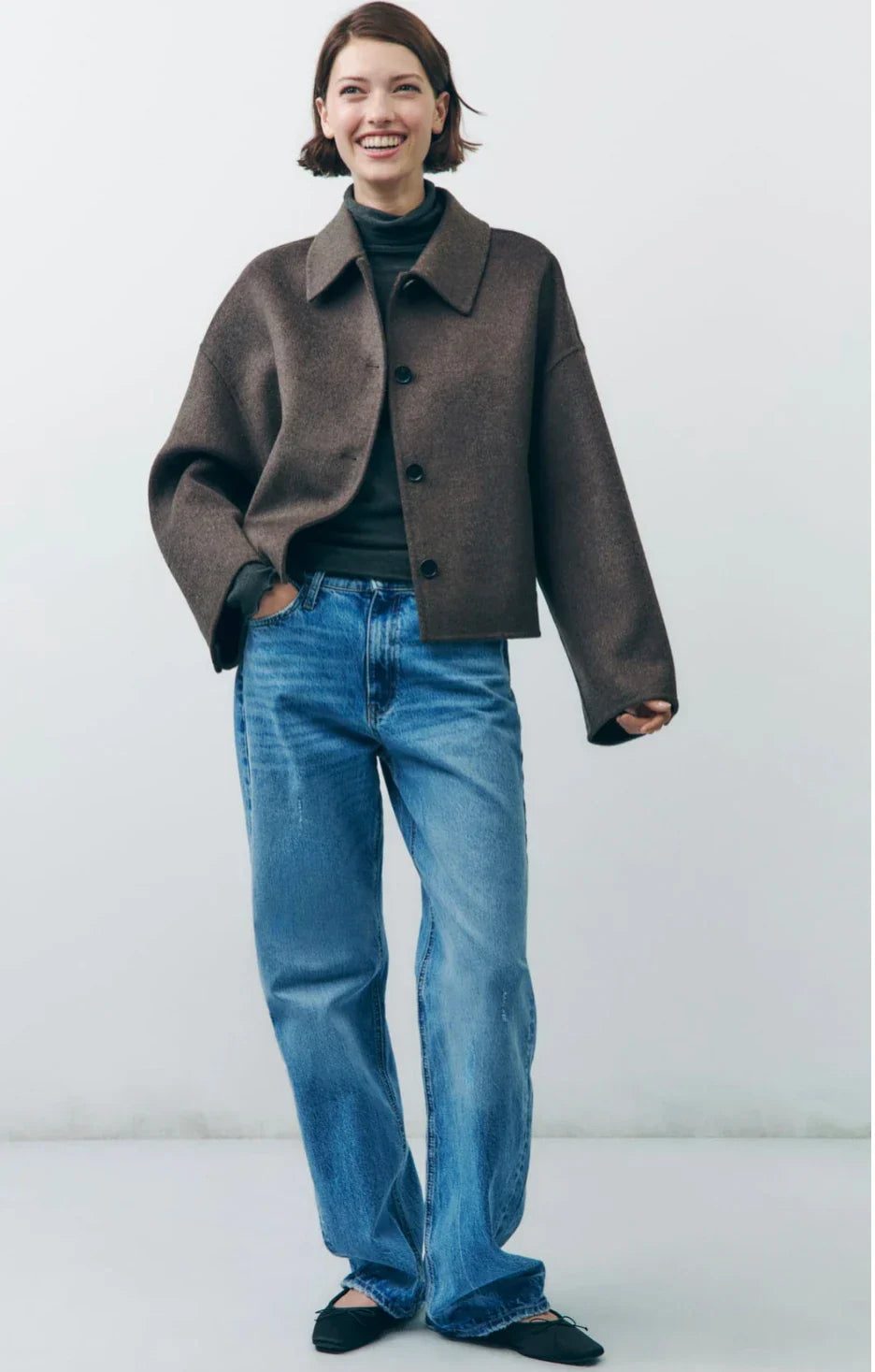 Veste Courte en Laine | Minimaliste & Élégante | Coupe Droite