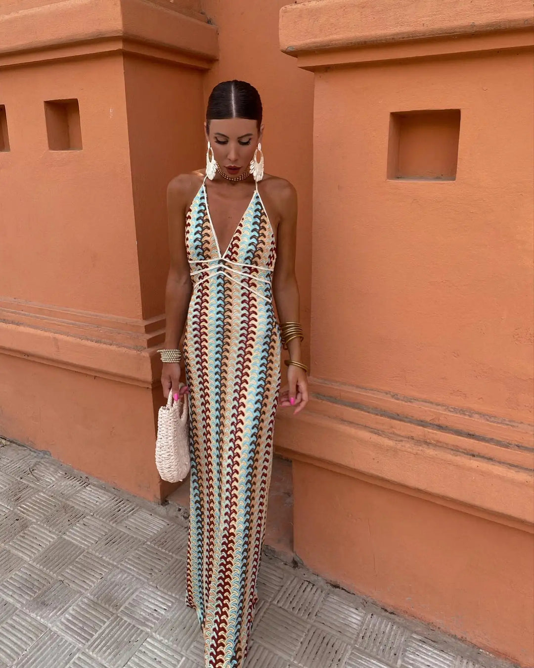 Tribal & Sensuelle – Robe Longue Dos Nu Sable d’Été