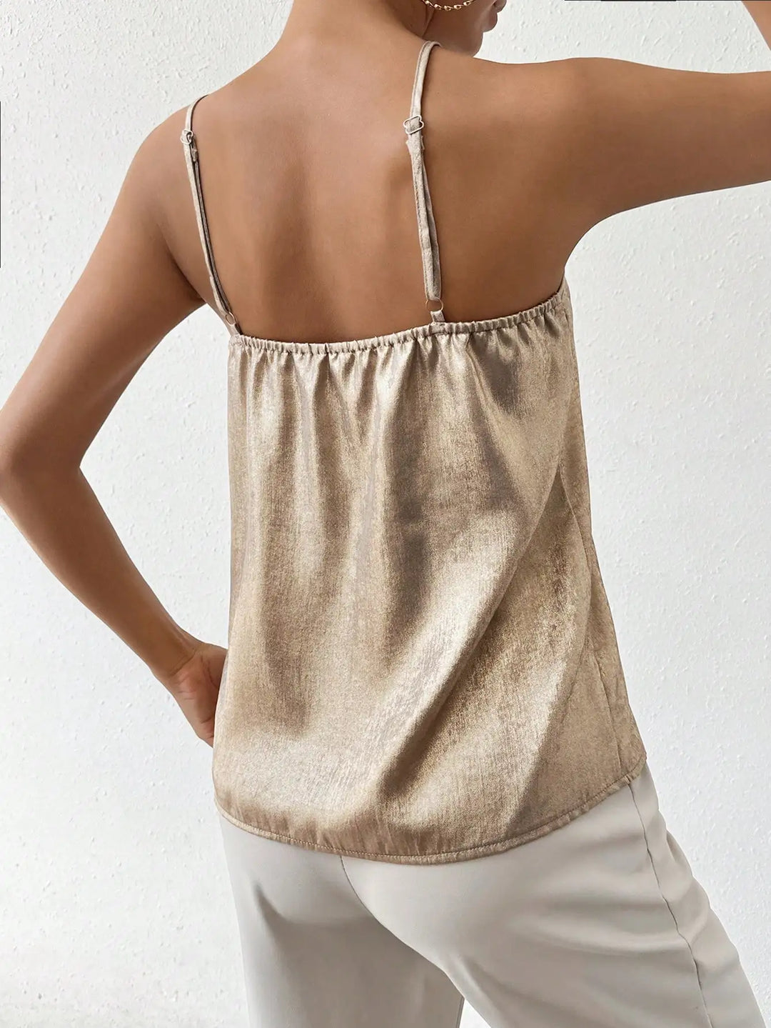 Céline | Top cami à décolleté en V avec bretelles fines pour femmes