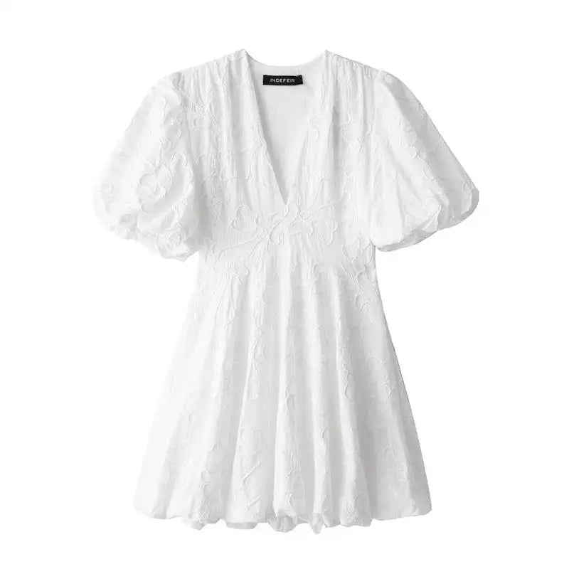 Robe Babydoll Blanche – Broderie Anglaise & Look Estival