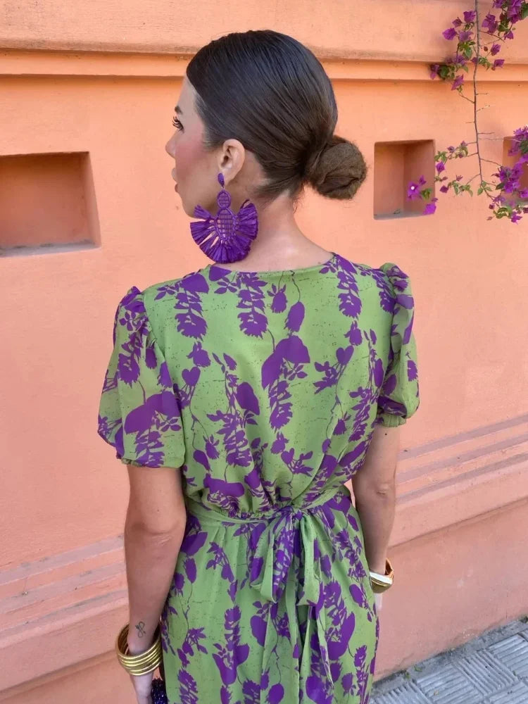 Robe Portefeuille Fleurie – Style Bohème & Coupe Fluide