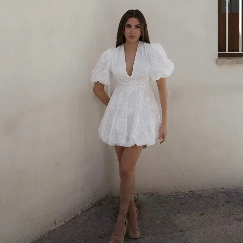 Robe Babydoll Blanche – Broderie Anglaise & Look Estival