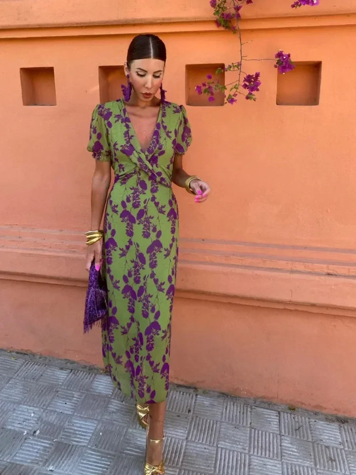 Robe Portefeuille Fleurie – Style Bohème & Coupe Fluide