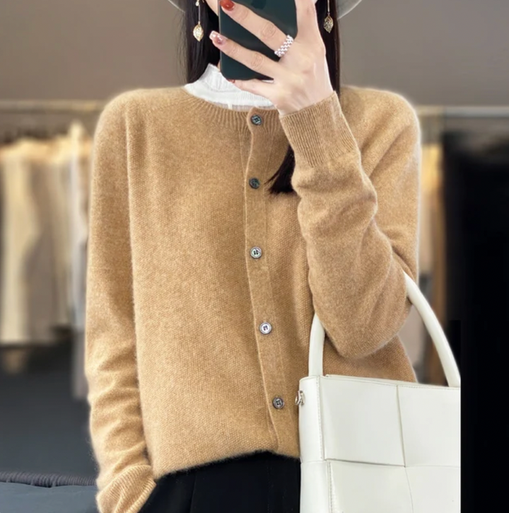 Cardigan en Maille Boutonné | Douceur et Élégance | Plusieurs Couleurs