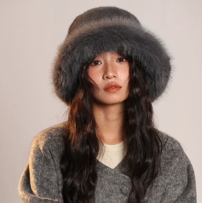 Chapeau bob femme en fausse fourrure – hiver doux – noir, blanc, rose, gris ou kaki