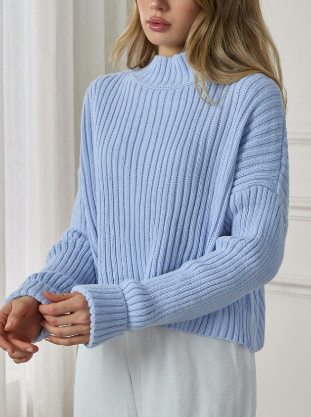 Pull femme en tricot doux – Col mi-haut – Bleu – Automne/Hiver