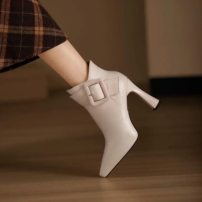 Bottines Élégantes à Grosse Boucle