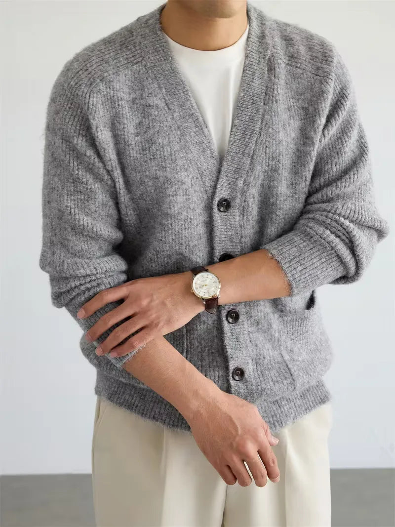 Cardigan Homme Col V Essentiel – Gris Clair