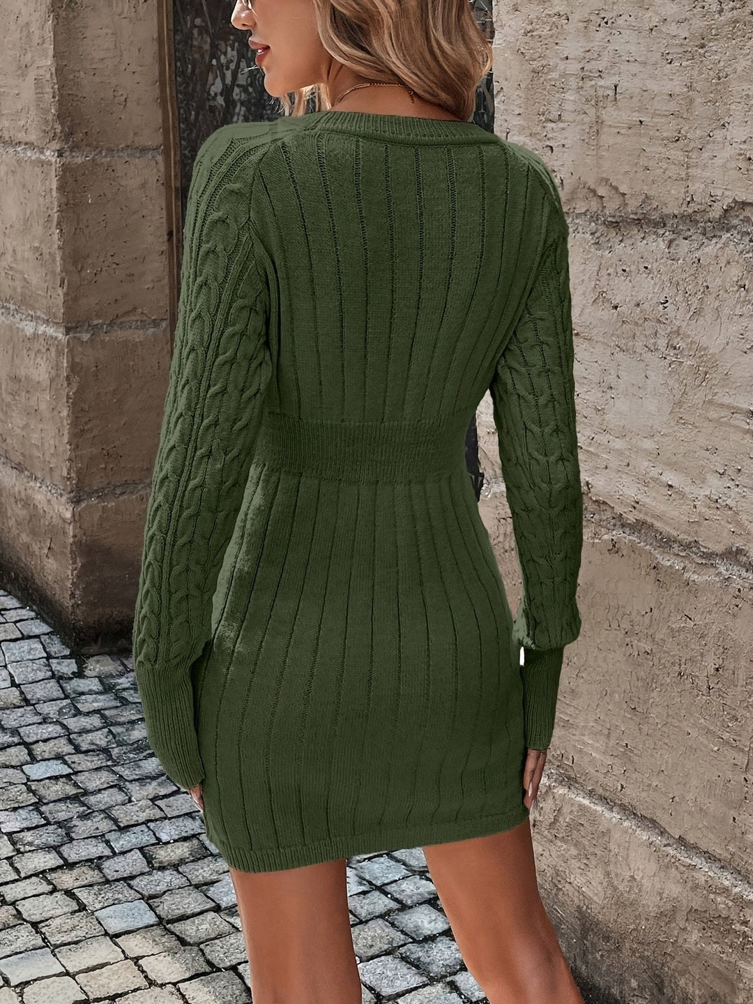 Robe Pull en Maille Torsadée | Manches Longues & Coupe Ajustée | Élégance printanière