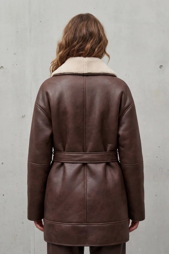 Manteau Enveloppant à Col Douillet