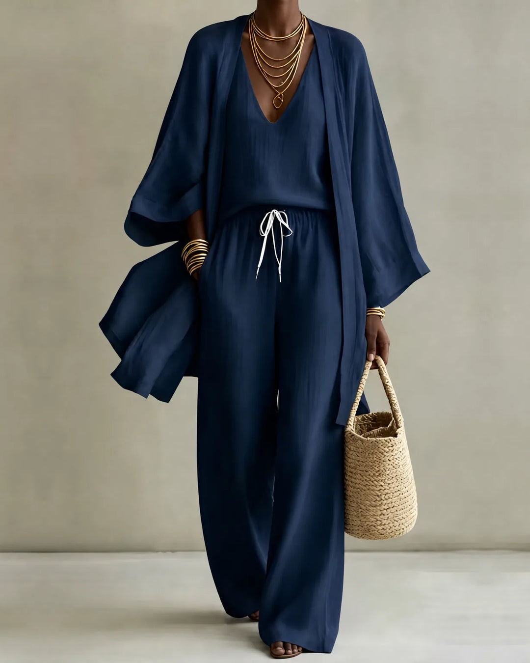 Ensemble Fluide Trois Pièces – Bleu Foncé