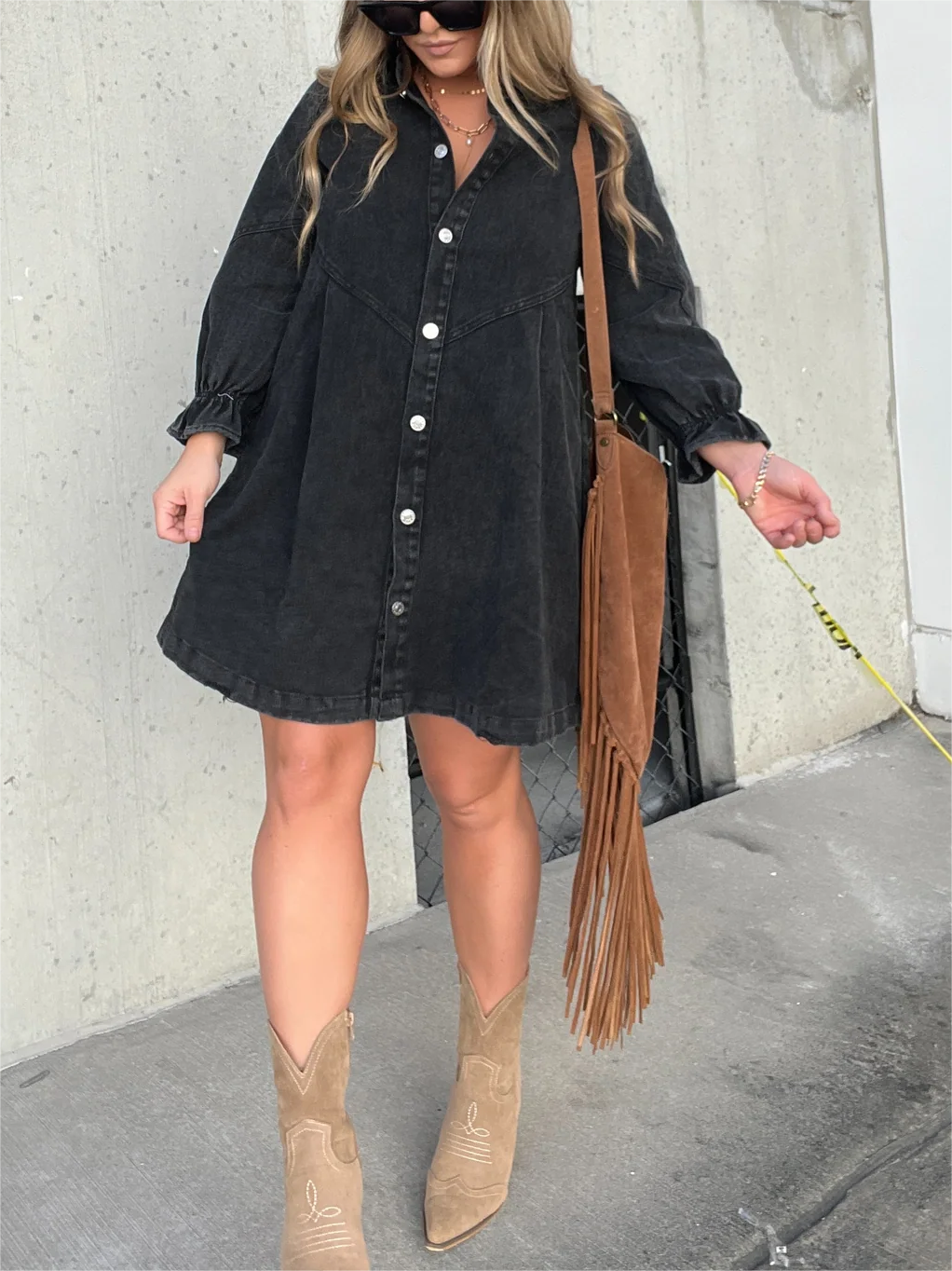 Robe Chemise en Jean Lexie – Coupe Droite & Détails Décontractés