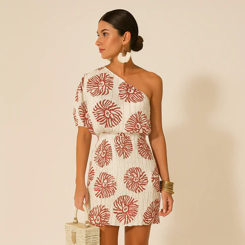 Robe Asymétrique Fleurie Solène – Coupe Fluide & Look d’Été