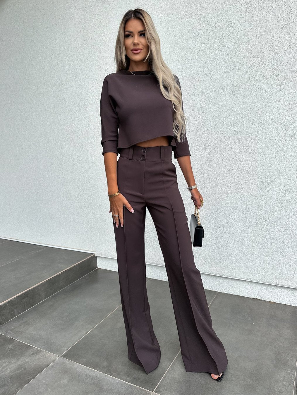 Ensemble Pantalon Évasé et Haut Court | Moderne et Élégant | Look Sophistiqué