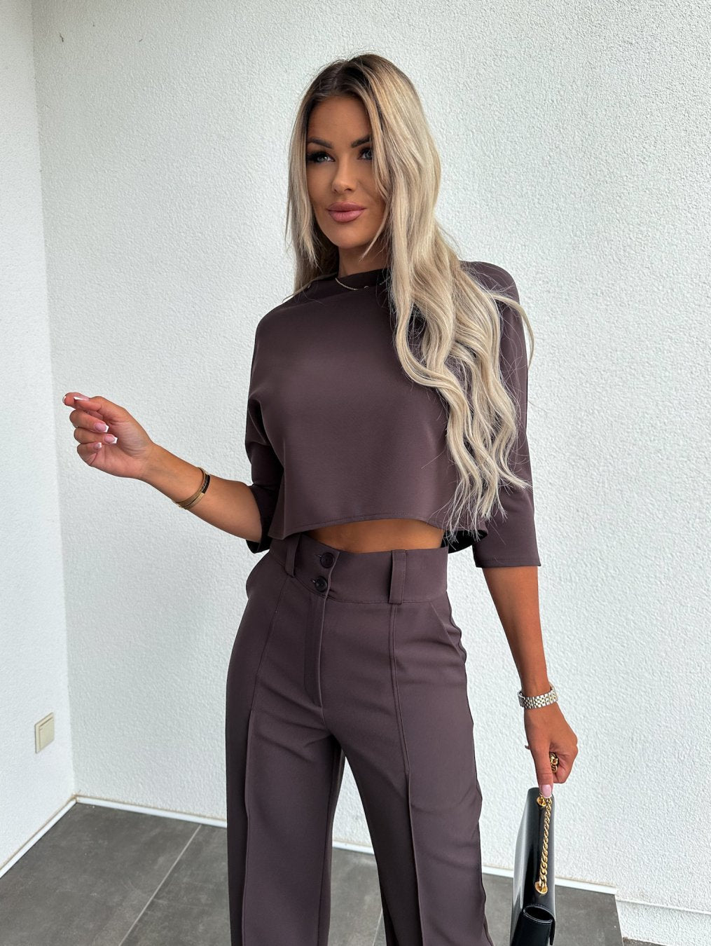 Ensemble Pantalon Évasé et Haut Court | Moderne et Élégant | Look Sophistiqué