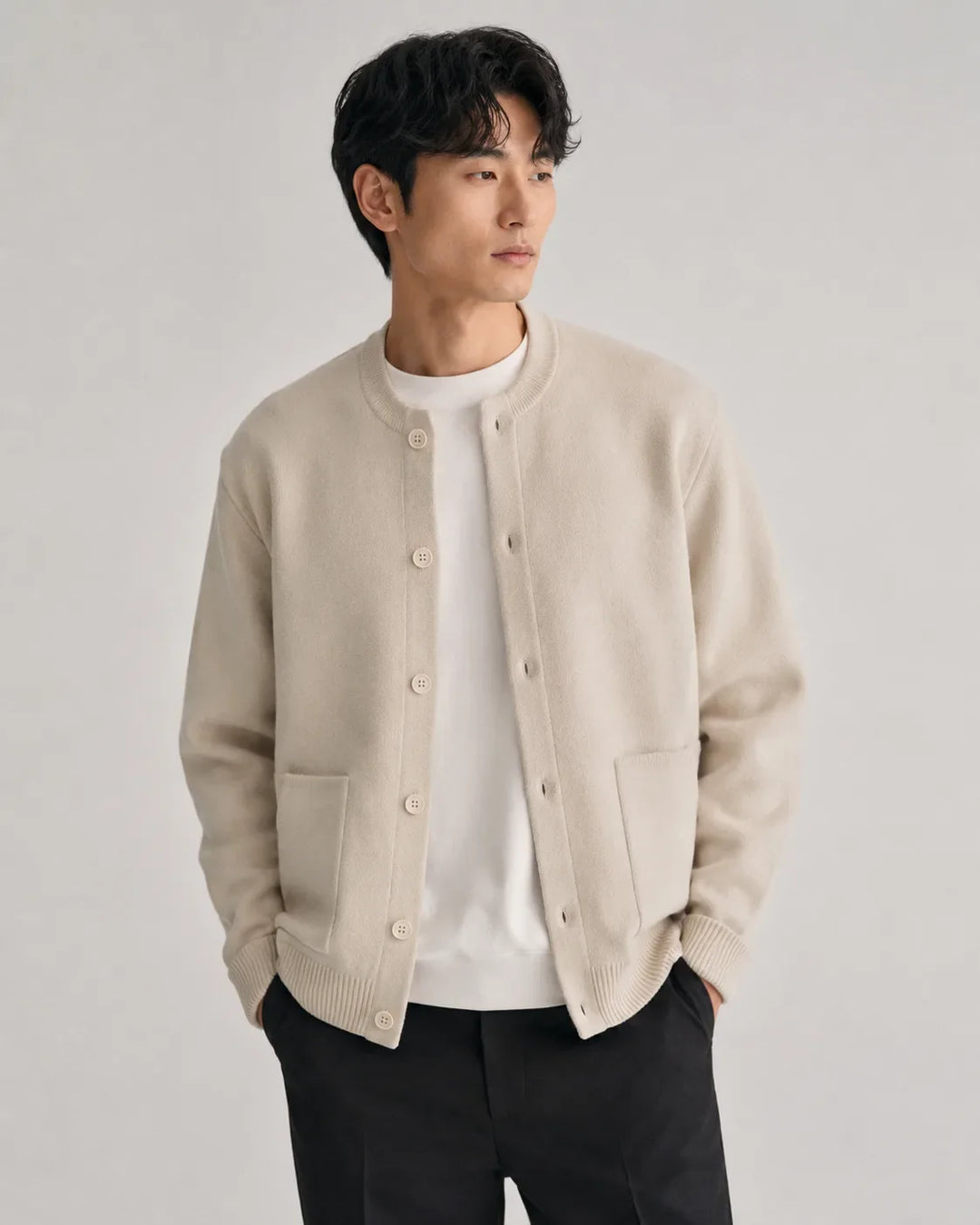 Cardigan Homme Essentiel à Poches