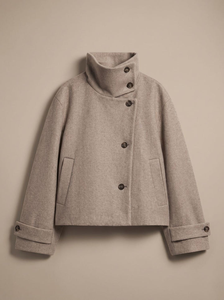Manteau Court Chic à Col Montant – Beige