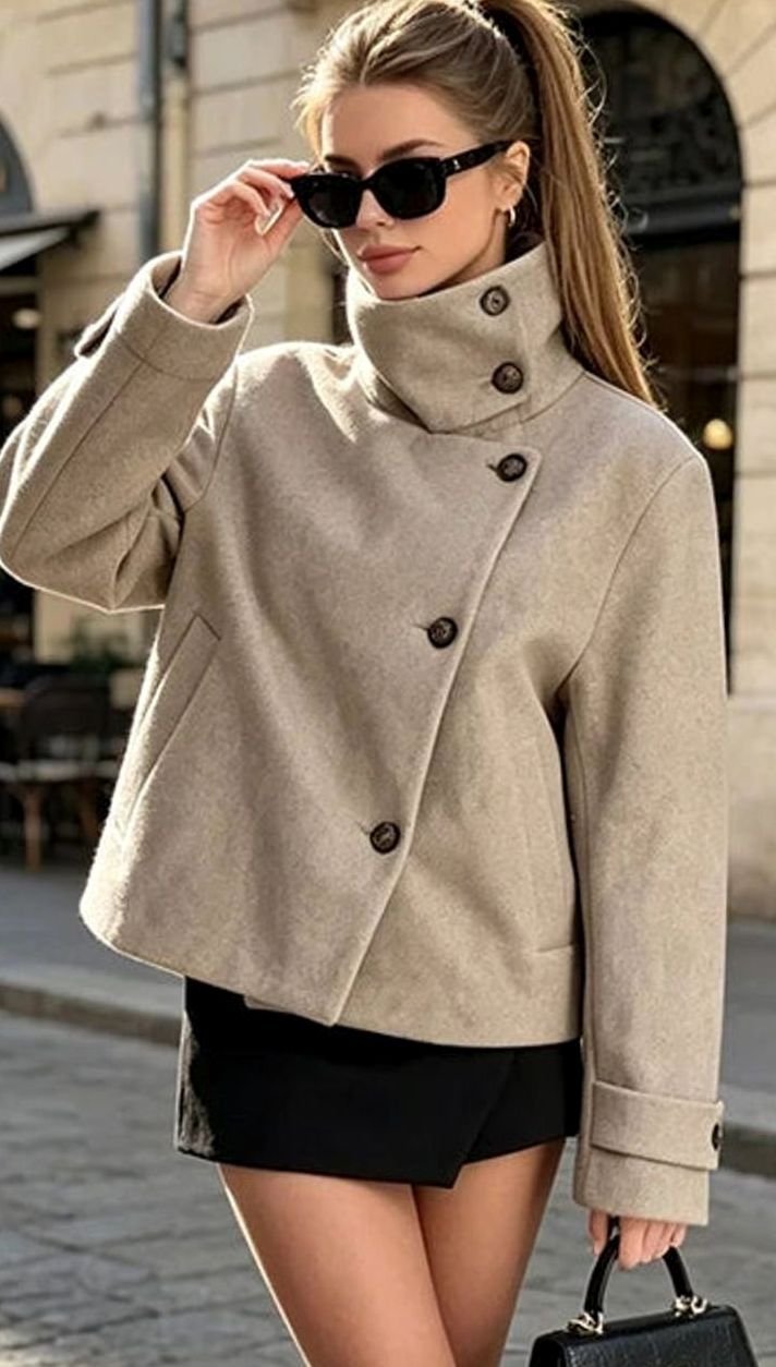 Manteau Court Chic à Col Montant