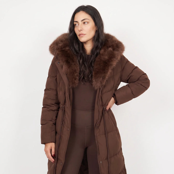 Manteau long marron à capuche