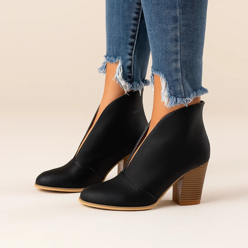 Bottines Fendues à Talon Carré – Noir