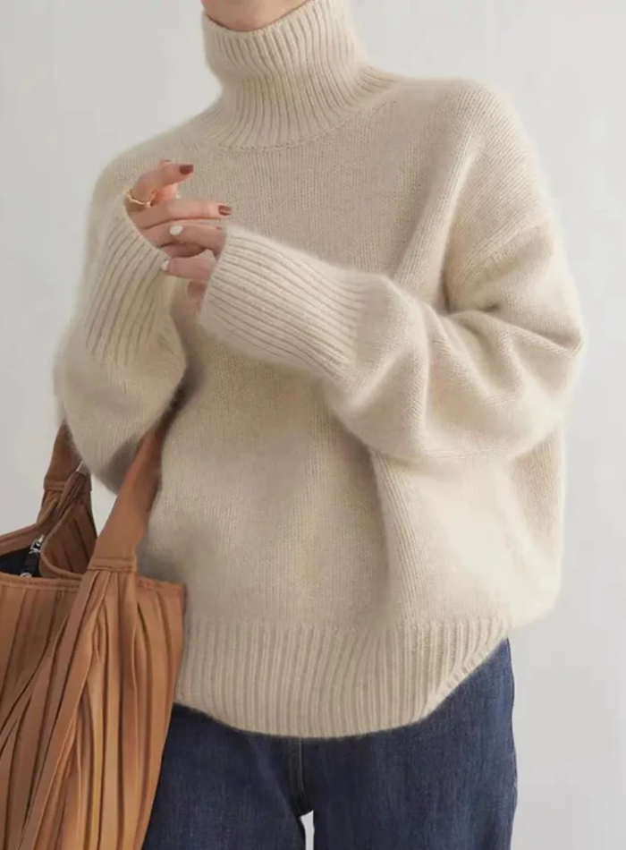 Pull douillet à col enveloppant – Blanc Cassé