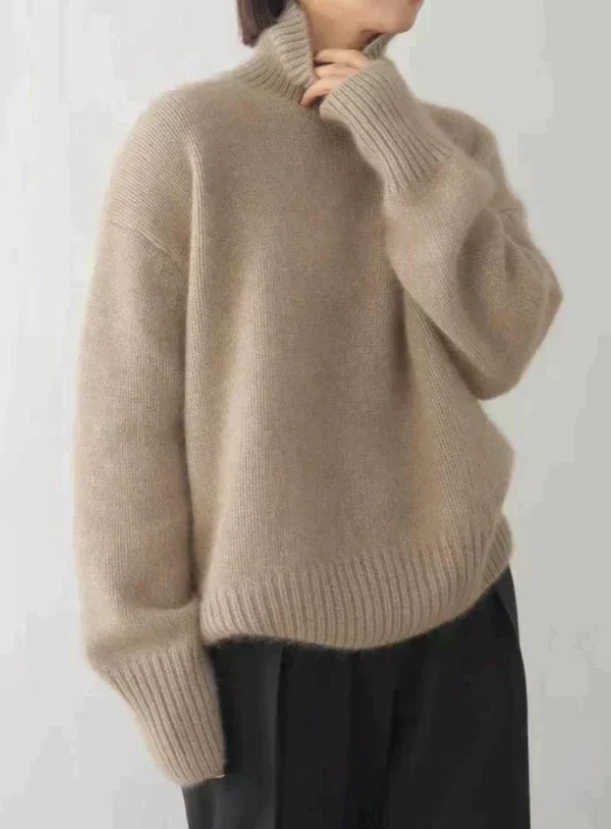 Pull douillet à col enveloppant