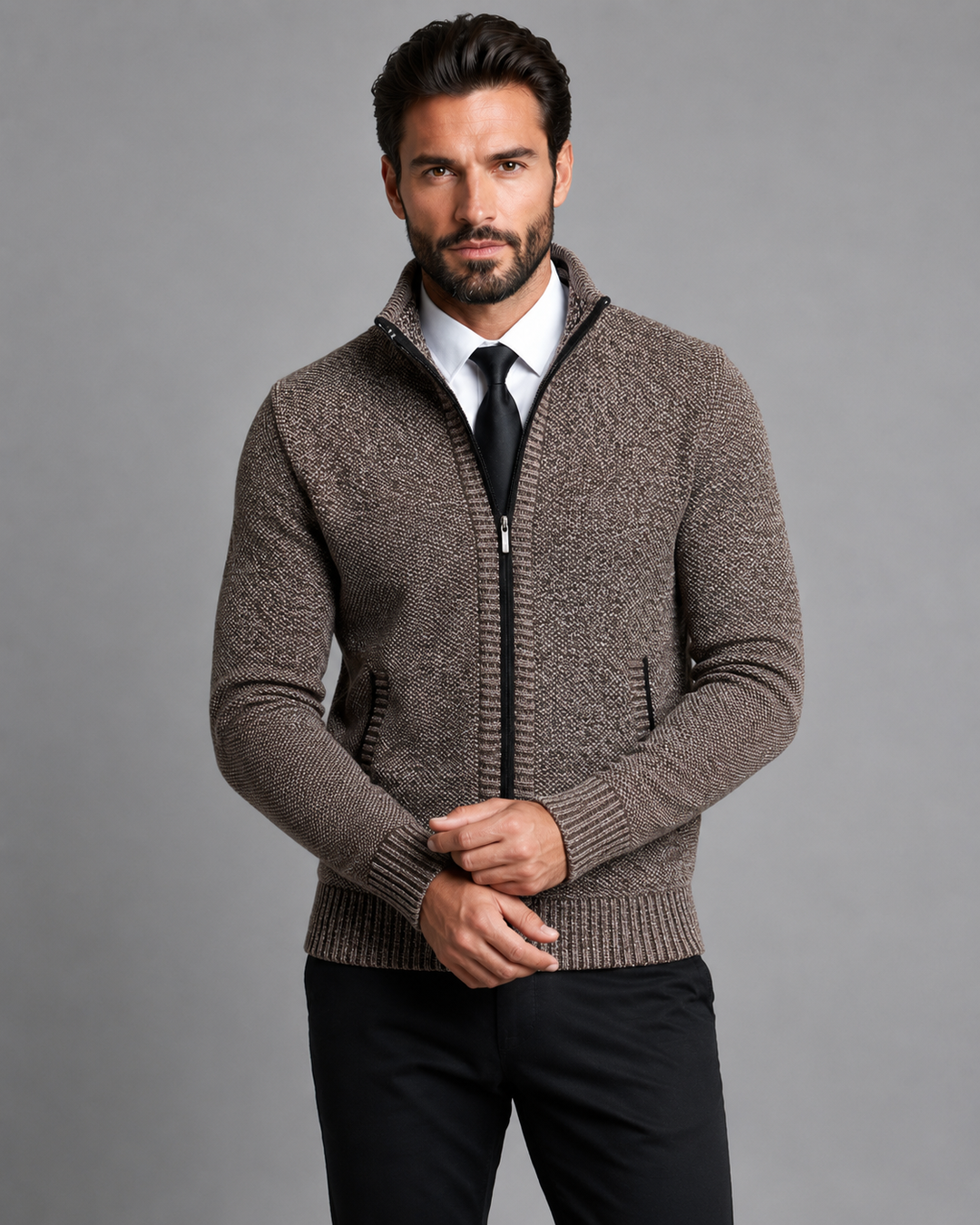 Pull Structuré Col Montant – Marron