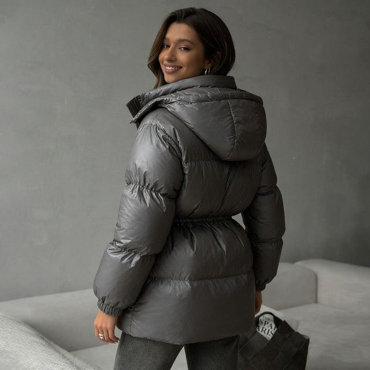 Robe Courte Cintrée à Capuche