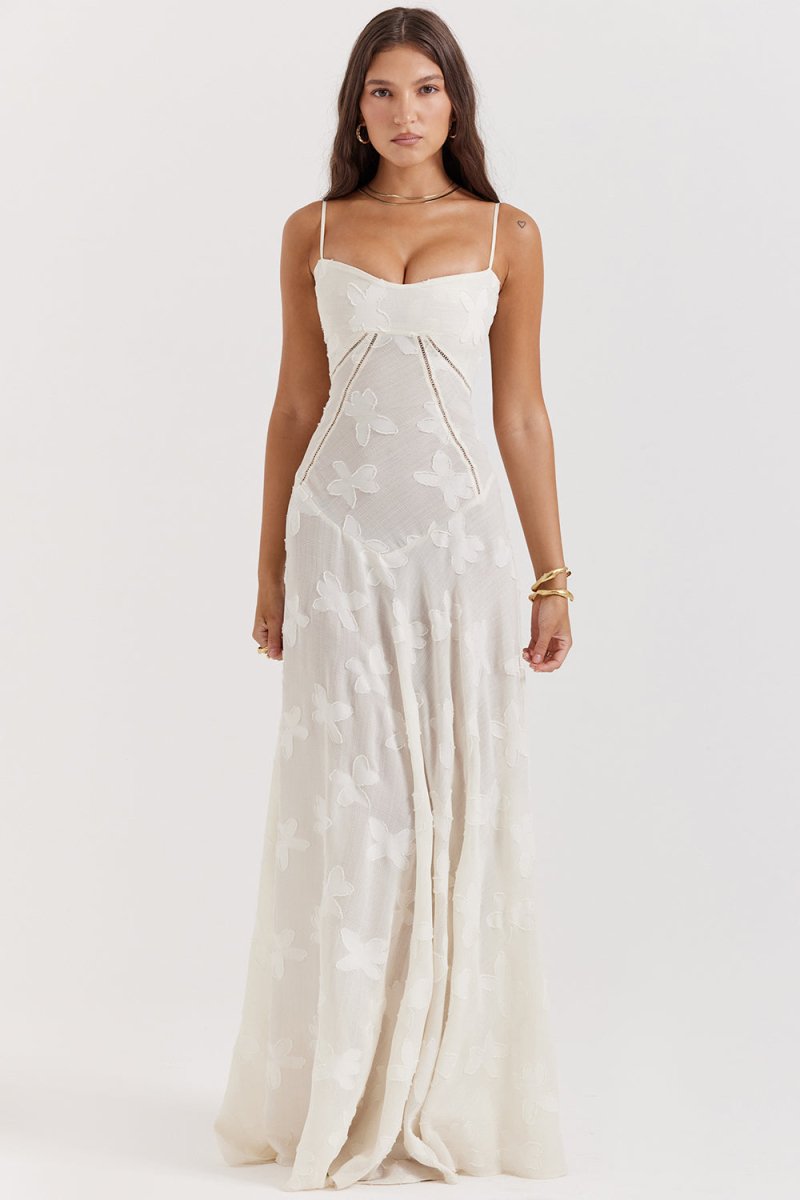 Robe Éclat Élégance – Coupe Fluide & Broderies Florales Chic