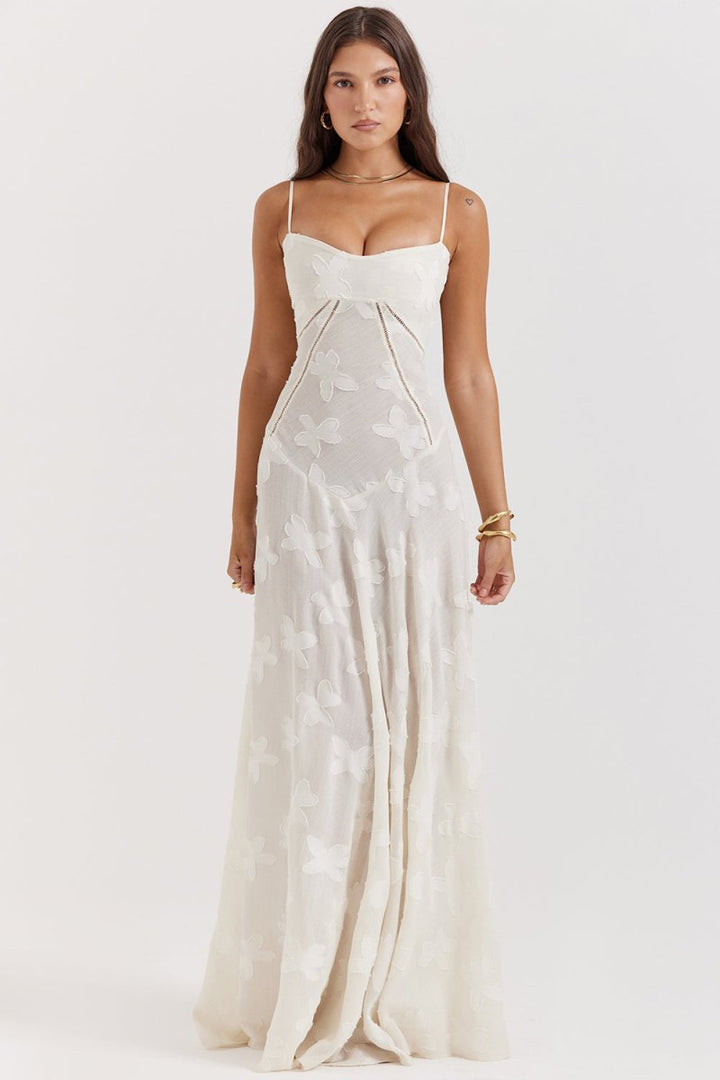Robe Éclat Élégance – Coupe Fluide & Broderies Florales Chic