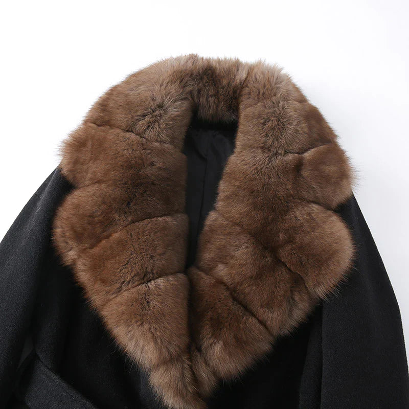 Manteau Ceinturé à Col Douillet