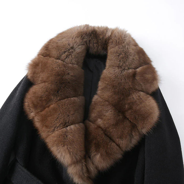 Manteau Ceinturé à Col Douillet