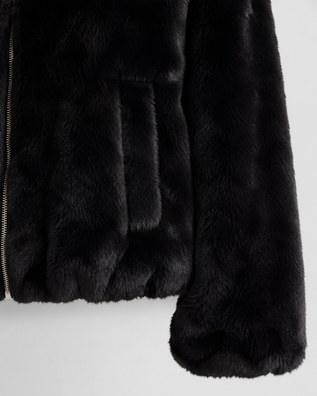 Veste Courte Enveloppante à Capuche