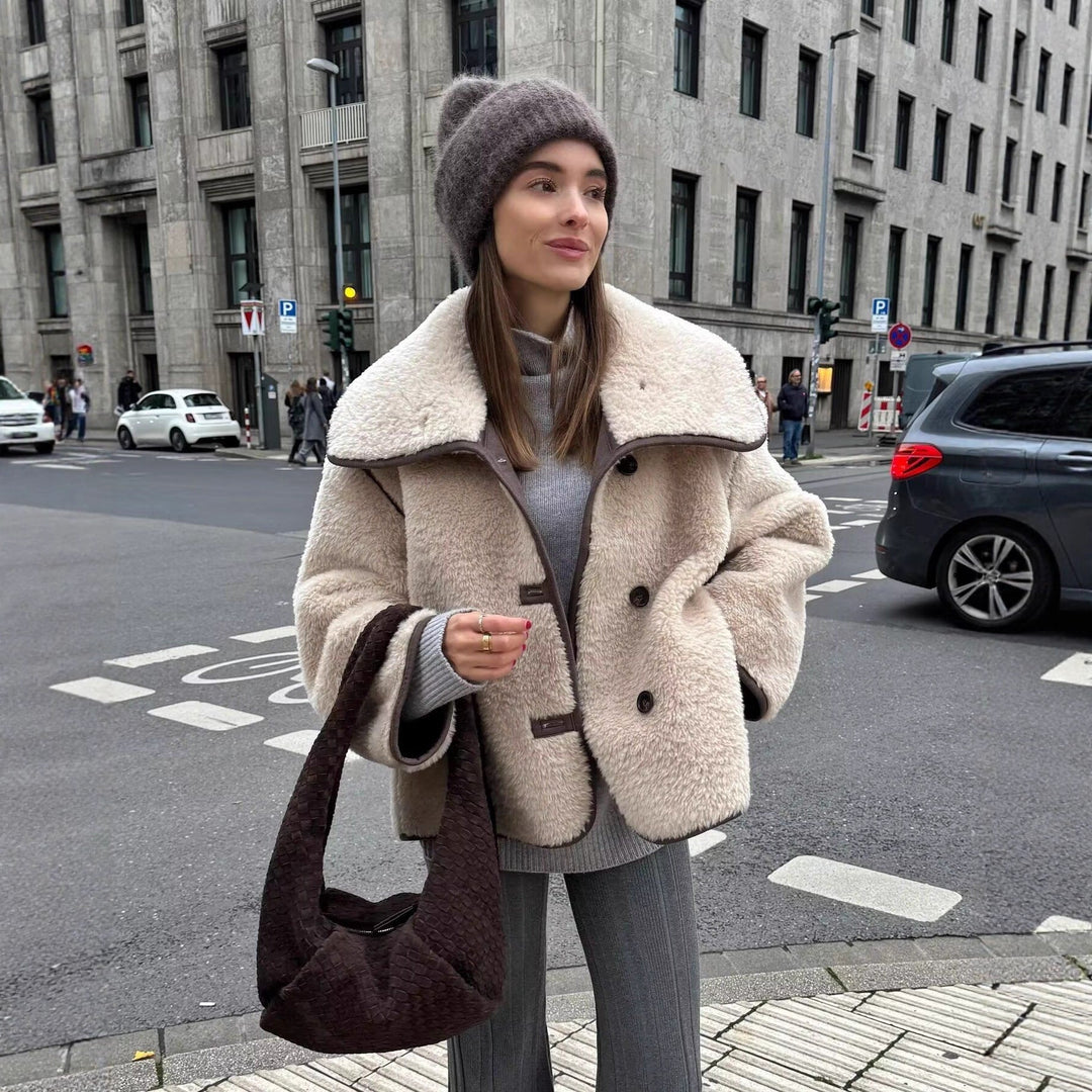 Veste Enveloppante à Bords Contrastés