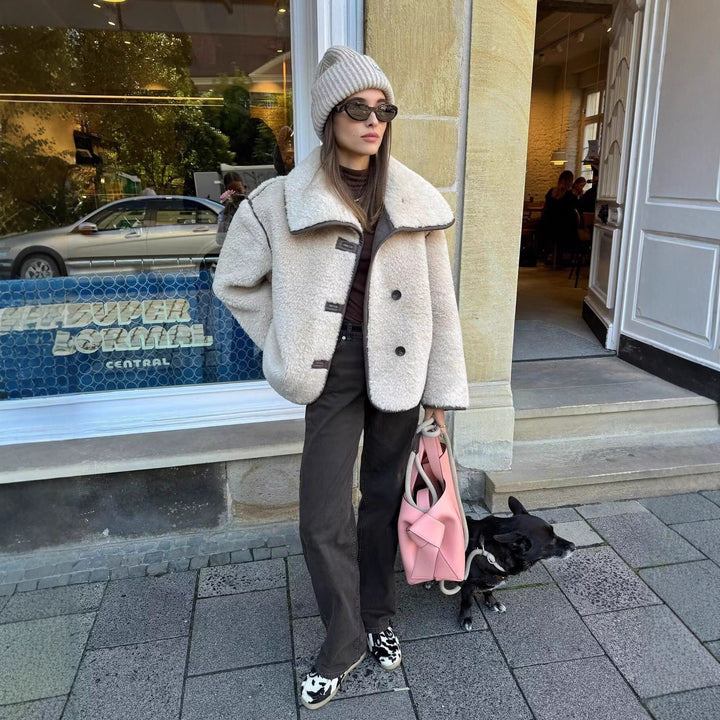 Veste Enveloppante à Bords Contrastés